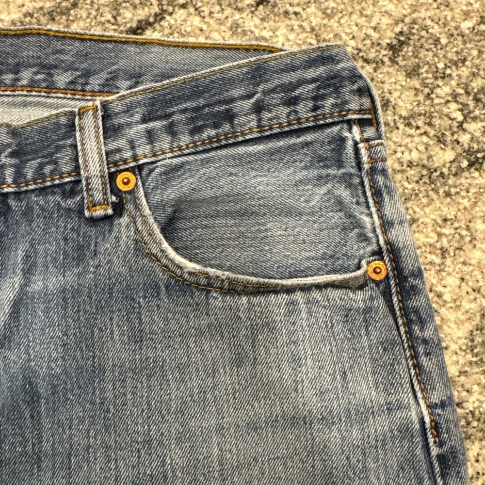 Levi's Jeans Mens 36x30 Blue 501 Straight Leg Button Fly‎ Denim Work Distressed